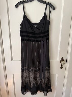 Ann Taylor Black Pleated Spaghetti-Strap Midi Dress